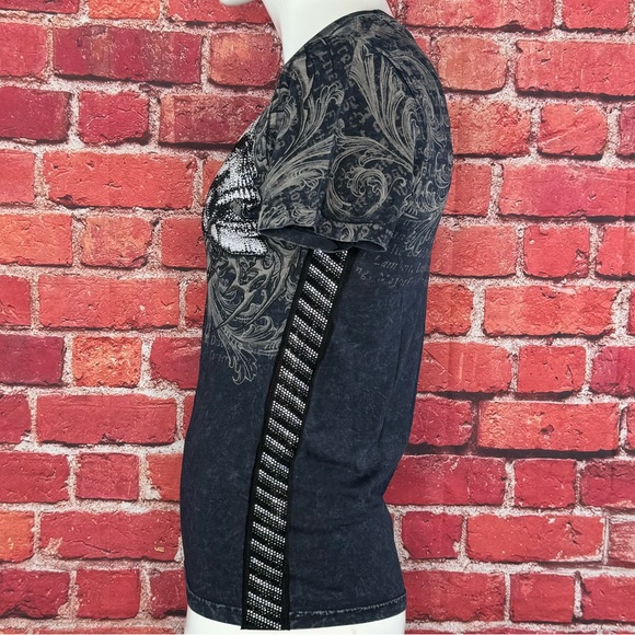 Affliction Men's Skull Rhinestone Short Sleeve Graphic T-shirt - Size: Small-NWT - Picture 8 of 13